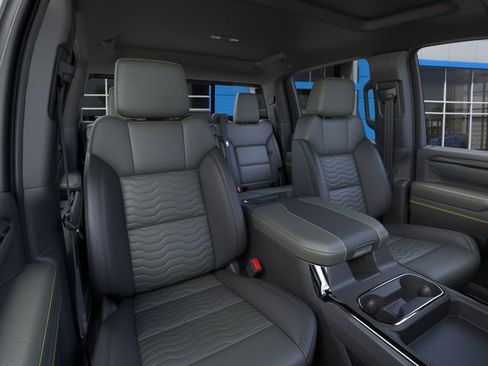 New 2026 Chevrolet Silverado 2500 ZR2 w/ LPO, Dark Essentials Package AWD/4WD image 19