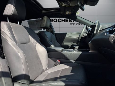 Used 2023 Lexus RX 350 Premium w/ Accessory Package AWD/4WD image 17