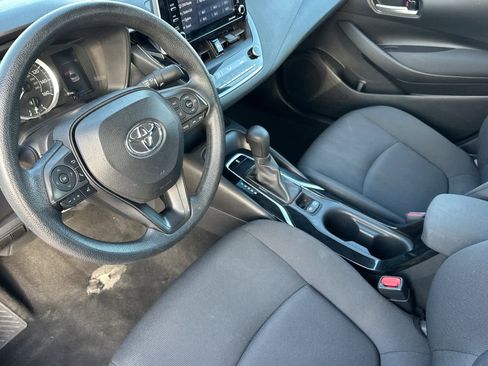 Used 2021 Toyota Corolla LE image 12