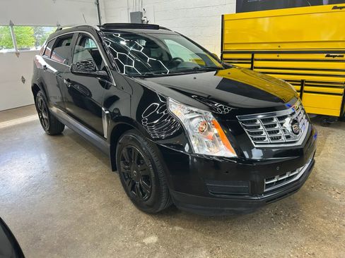 Used 2015 Cadillac SRX Luxury AWD/4WD image 3