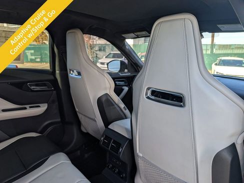 Used 2019 Jaguar F-PACE R-Sport image 18