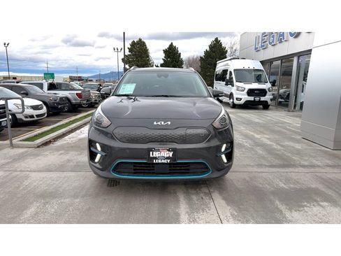 Used 2022 Kia Niro EX w/ Cold Weather Package image 2