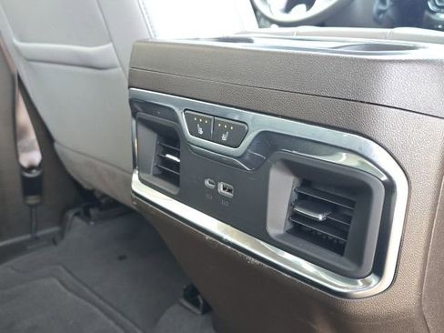 Used 2024 GMC Sierra 2500 SLT w/ SLT Premium Package image 19