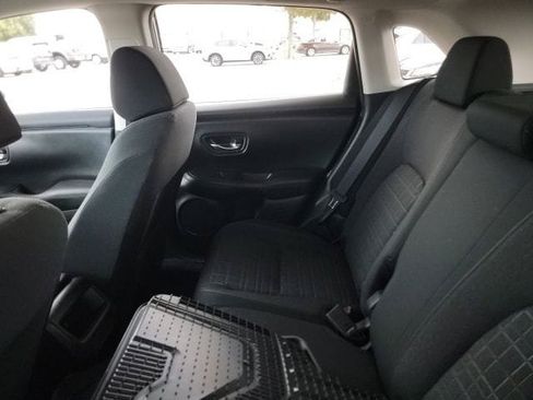 Used 2025 Honda HR-V LX image 11