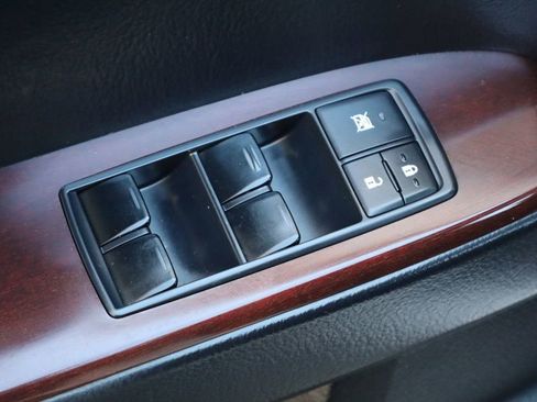 Used 2014 Lexus GX 460 w/ Premium Package image 35