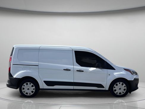 Used 2022 Ford Transit Connect XL image 2