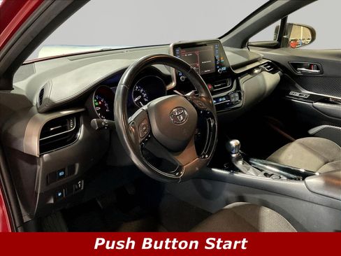 Used 2019 Toyota C-HR XLE FWD image 15