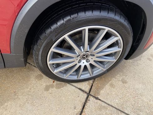 Used 2021 Mercedes-Benz GLB 250 4MATIC image 31