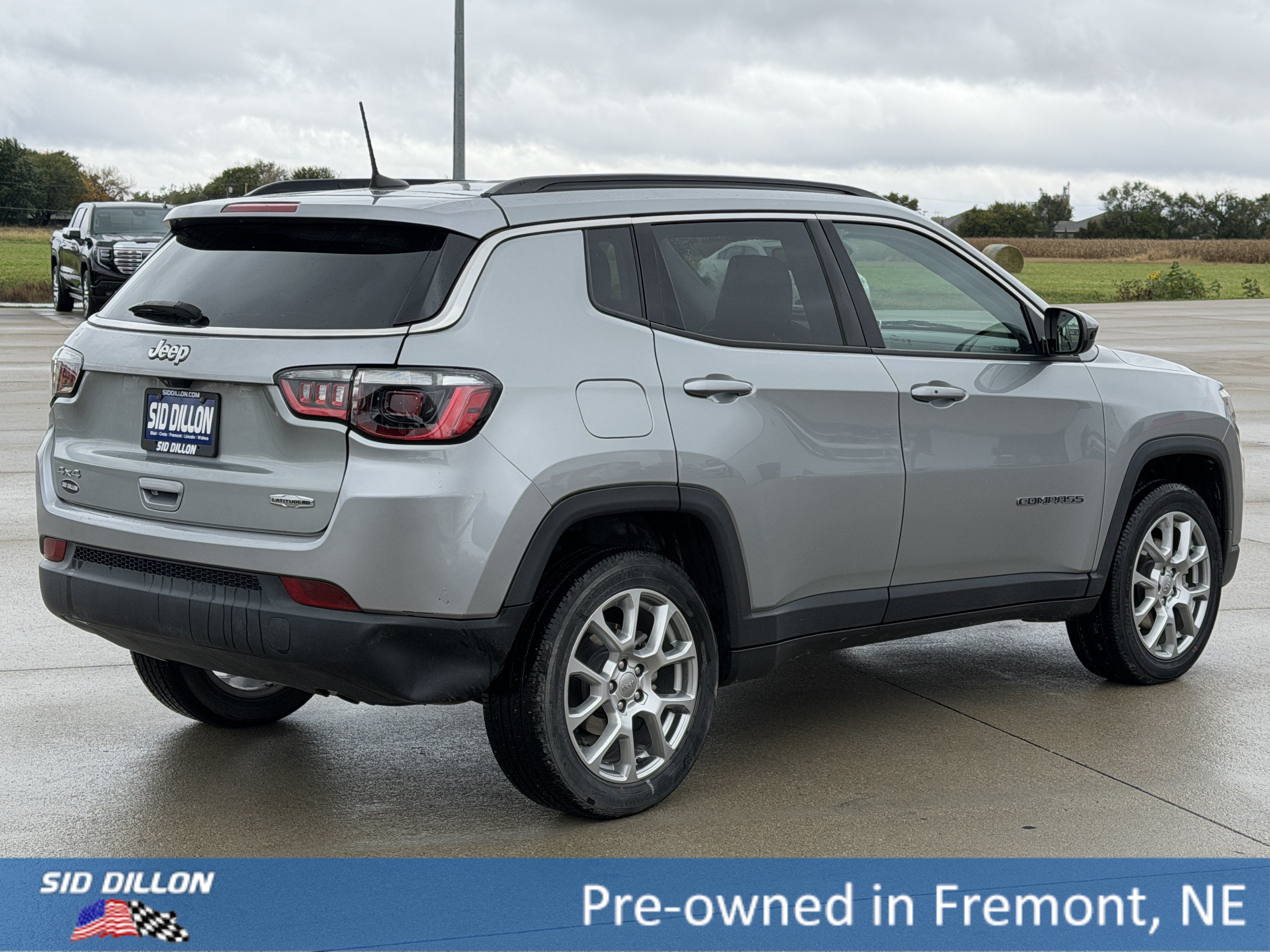 Used 2022 Jeep Compass Latitude AWD/4WD image 4