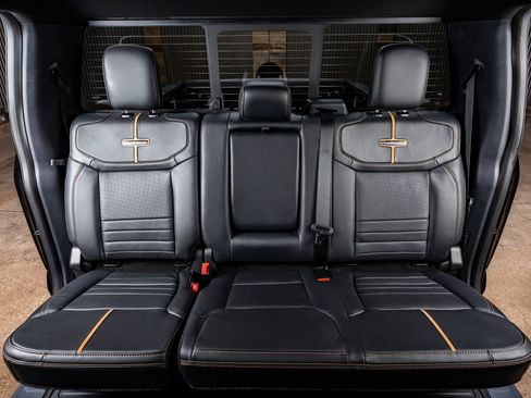 Used 2024 Ford F350 Platinum w/ FX4 Off-Road Package image 35