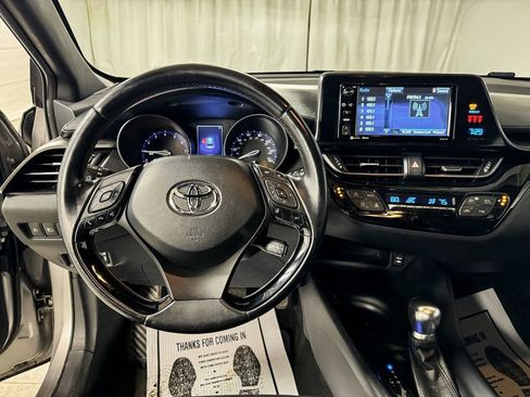 Used 2018 Toyota C-HR XLE image 12