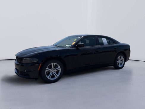 Used 2022 Dodge Charger SXT RWD image 7