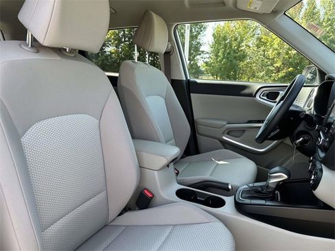 Certified 2022 Kia Soul LX image 29