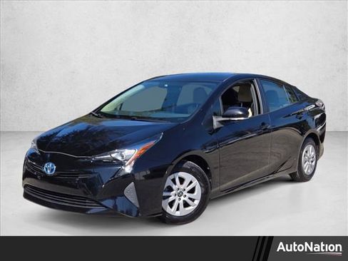 Used 2016 Toyota Prius Two image 1