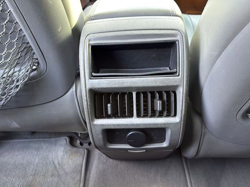 Used 2011 Cadillac SRX Luxury image 23