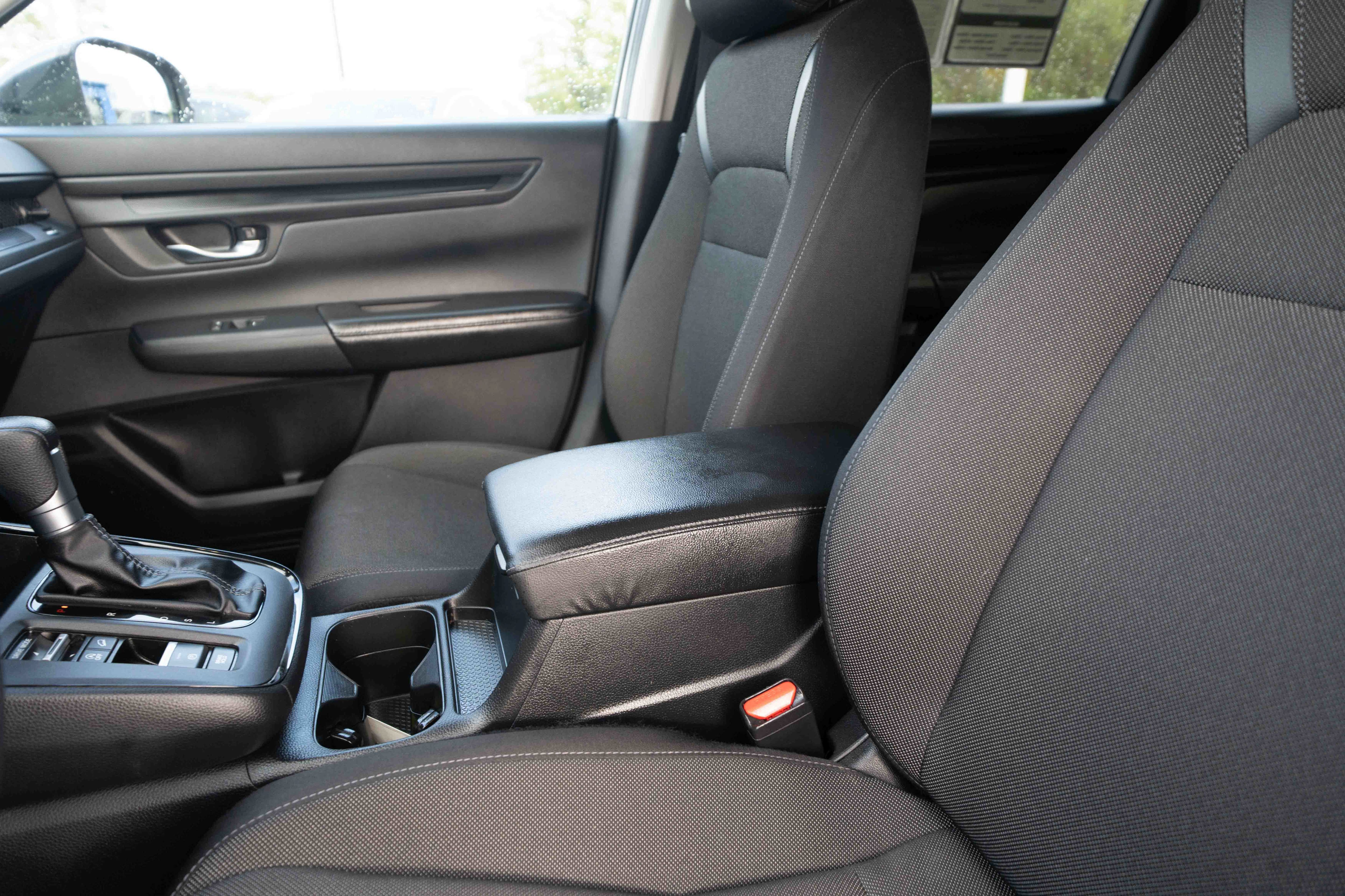 Used 2025 Honda CR-V LX image 10