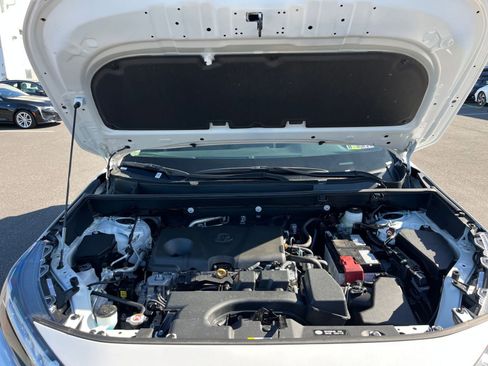 Used 2025 Toyota RAV4 XLE image 32