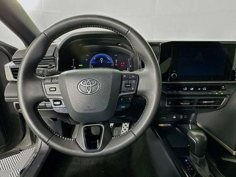 Certified 2025 Toyota Camry SE w/ Convenience Package FWD image 11
