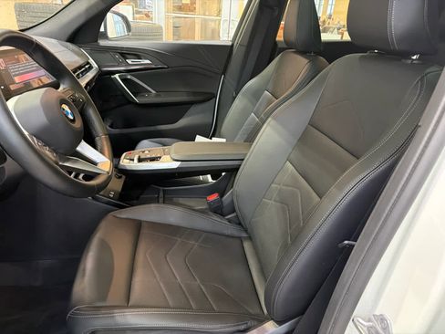 Certified 2025 BMW X2 xDrive28i w/ Convenience Package AWD/4WD image 17