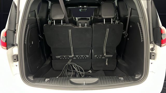 Used 2024 Chrysler Pacifica Limited FWD image 27