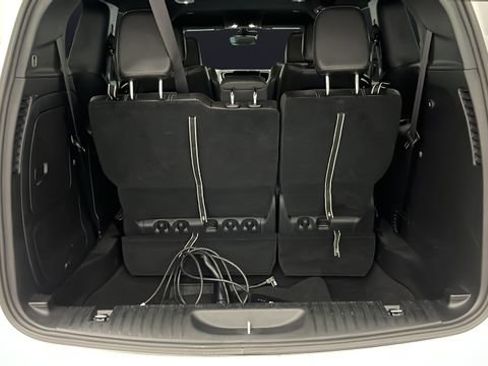 Used 2024 Chrysler Pacifica Limited FWD image 27