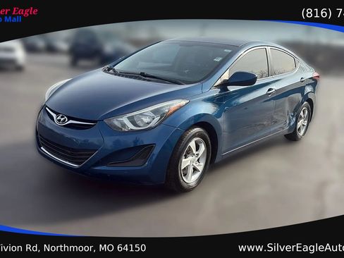 Used 2014 Hyundai Elantra SE FWD image 1