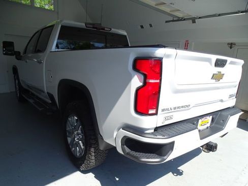Used 2024 Chevrolet Silverado 3500 High Country w/ High Country Premium Package AWD/4WD image 22