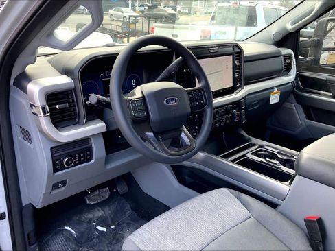 New 2026 Ford F250 XLT w/ XLT Premium Package image 6