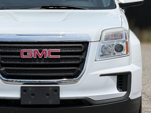 Used 2017 GMC Terrain SLE FWD image 12