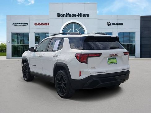 Used 2025 GMC Terrain Elevation w/ Elevation Premium Package AWD/4WD image 4