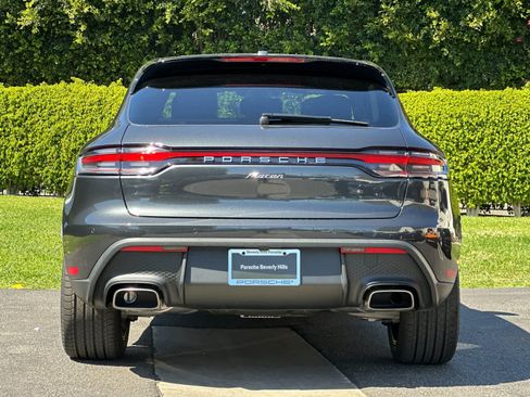 New 2026 Porsche Macan image 7