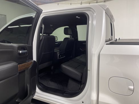 Used 2022 Chevrolet Silverado 1500 High Country AWD/4WD image 13