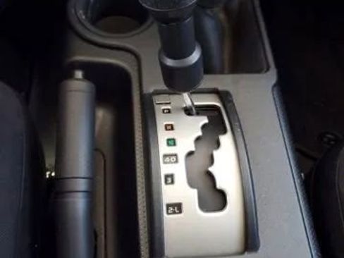 Used 2013 Toyota FJ Cruiser 4WD image 30