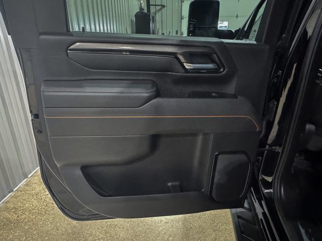 Used 2025 GMC Sierra 3500 AT4 w/ AT4 Premium Plus Package AWD/4WD image 17