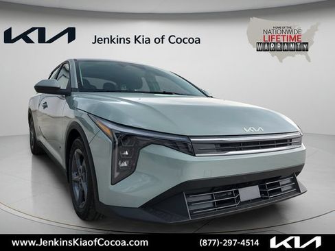 New 2026 Kia K4 FWD image 2