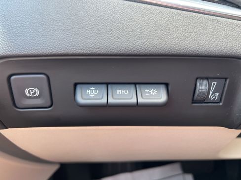 Used 2022 Buick Enclave Premium w/ Experience Buick Package AWD/4WD image 19