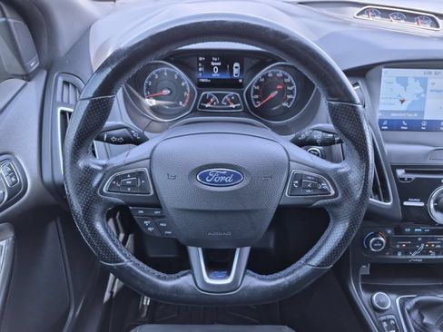 Used 2017 Ford Focus RS AWD/4WD image 22