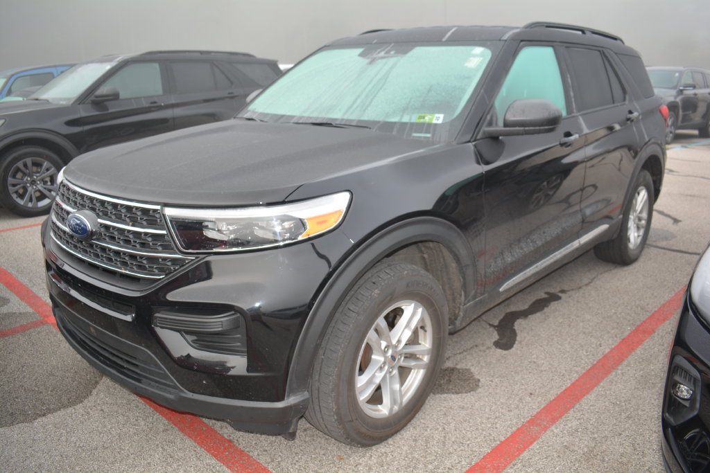 Certified 2024 Ford Explorer XLT AWD/4WD image 1