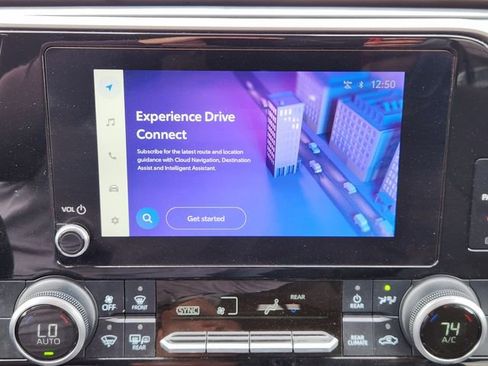 Used 2024 Toyota Highlander LE image 13