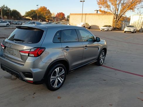 Used 2025 Mitsubishi Outlander Sport SE image 9