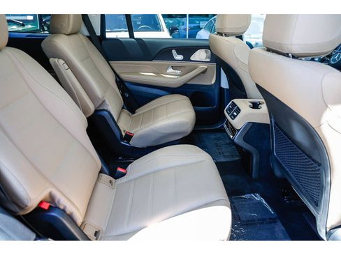 Certified 2024 Mercedes-Benz GLS 450 4MATIC image 19