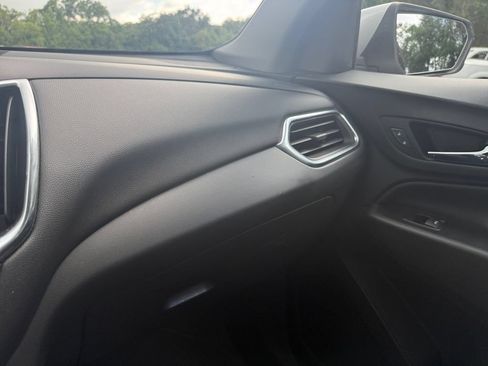 Used 2018 Chevrolet Equinox LT FWD image 25