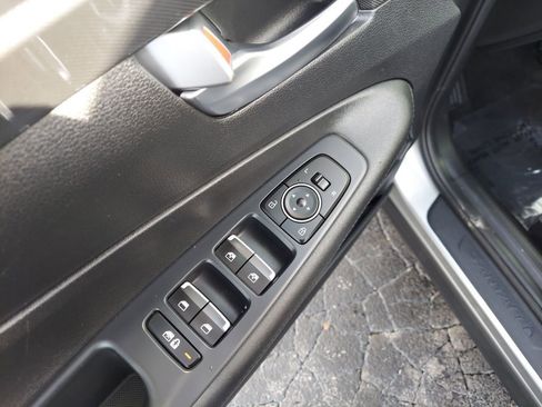 Used 2023 Hyundai Santa Fe SEL image 13