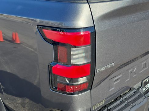 Used 2022 Nissan Frontier SV image 32