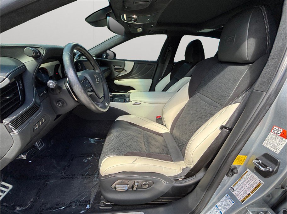 Used 2022 Lexus LS 500 F Sport w/ Accessory Package (Z1) AWD/4WD image 2