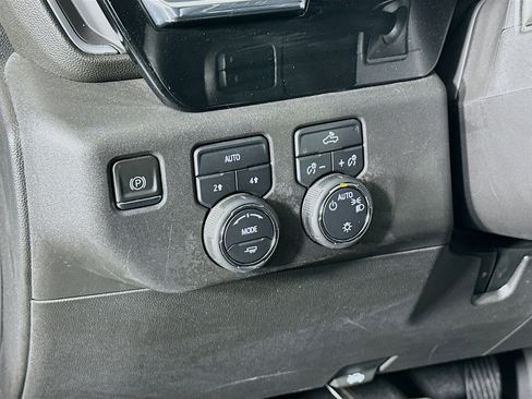 Used 2023 Chevrolet Silverado 1500 LT image 16