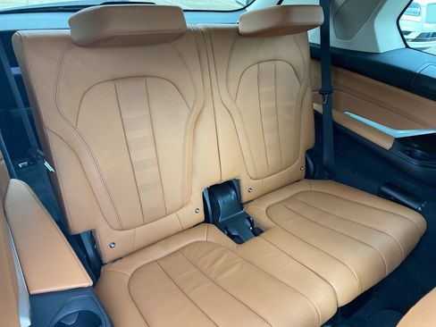 Used 2021 BMW X7 xDrive40i w/ Executive Package image 16
