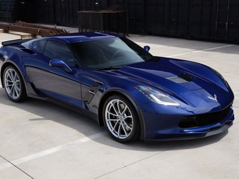 Used 2018 Chevrolet Corvette Grand Sport RWD image 20