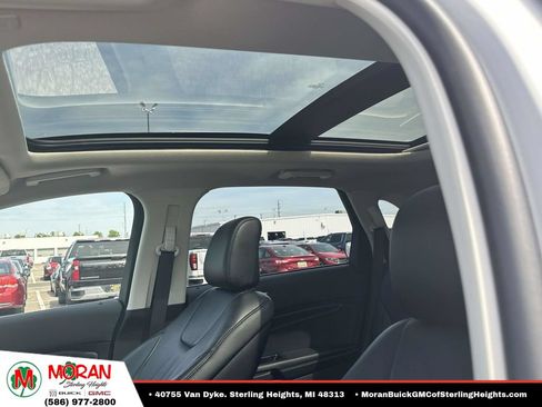 Used 2020 Ford Edge Titanium w/ Class II Trailer Tow Package AWD/4WD image 19