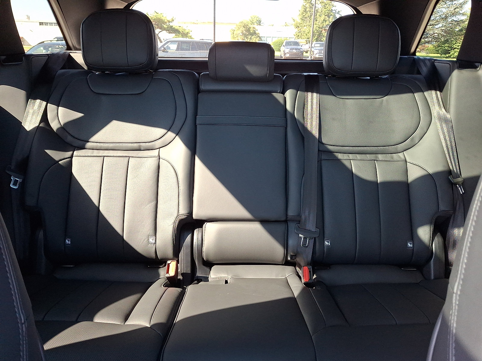 New 2027 Land Rover Range Rover Sport Dynamic SE AWD/4WD image 6